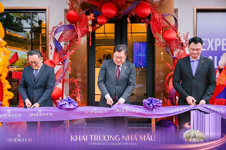 KHAI TRƯƠNG NHÀ MẪU AMBIENCE: “MẮT THẤY - TAY CHẠM” ĐA CHIỀU GIÁ TRỊ SỐNG 3 khai truong nha mau ambience 3