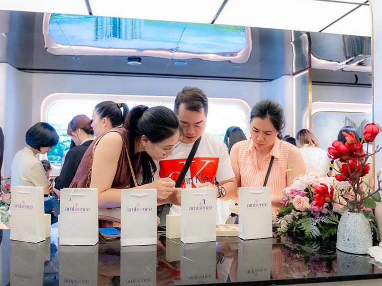 CHẠM KÝ ỨC MẸ | Hành trình gắn kết yêu thương tại không gian Ambience 9 ambience workshop cham ky uc me 7