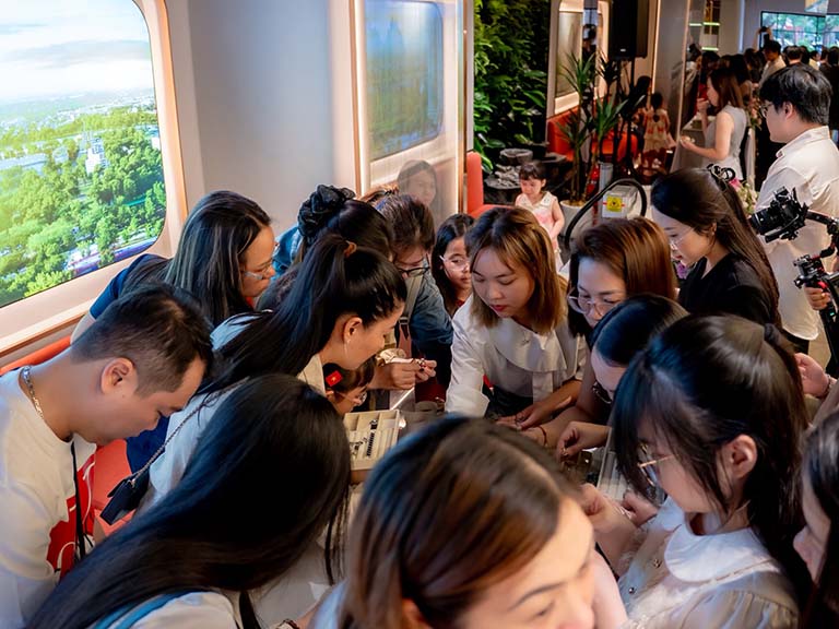 CHẠM KÝ ỨC MẸ | Hành trình gắn kết yêu thương tại không gian Ambience 10 ambience workshop cham ky uc me 8